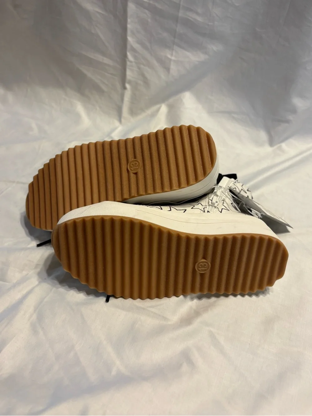 Kids High-Top Star Print Sneakers in White and Black